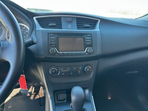 Used 2018 Nissan Sentra S image 18