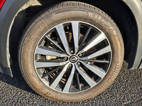 Used 2023 Nissan Pathfinder Platinum image 28