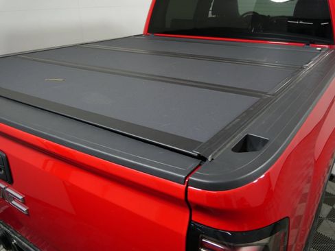 Used 2018 GMC Sierra 1500 SLT w/ SLT Premium Package AWD/4WD image 4