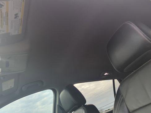 Used 2022 GMC Terrain SLT w/ Infotainment Package II image 18