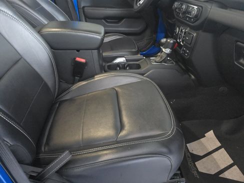 Used 2021 Jeep Wrangler Unlimited Sahara image 20