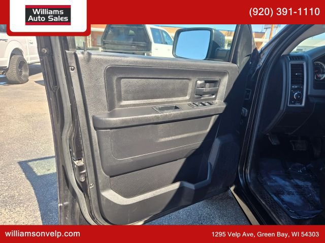 Used 2017 RAM 1500 Express w/ Black Ram 1500 Express Group AWD/4WD image 10