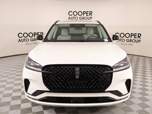 New 2026 Lincoln Aviator Reserve image 9