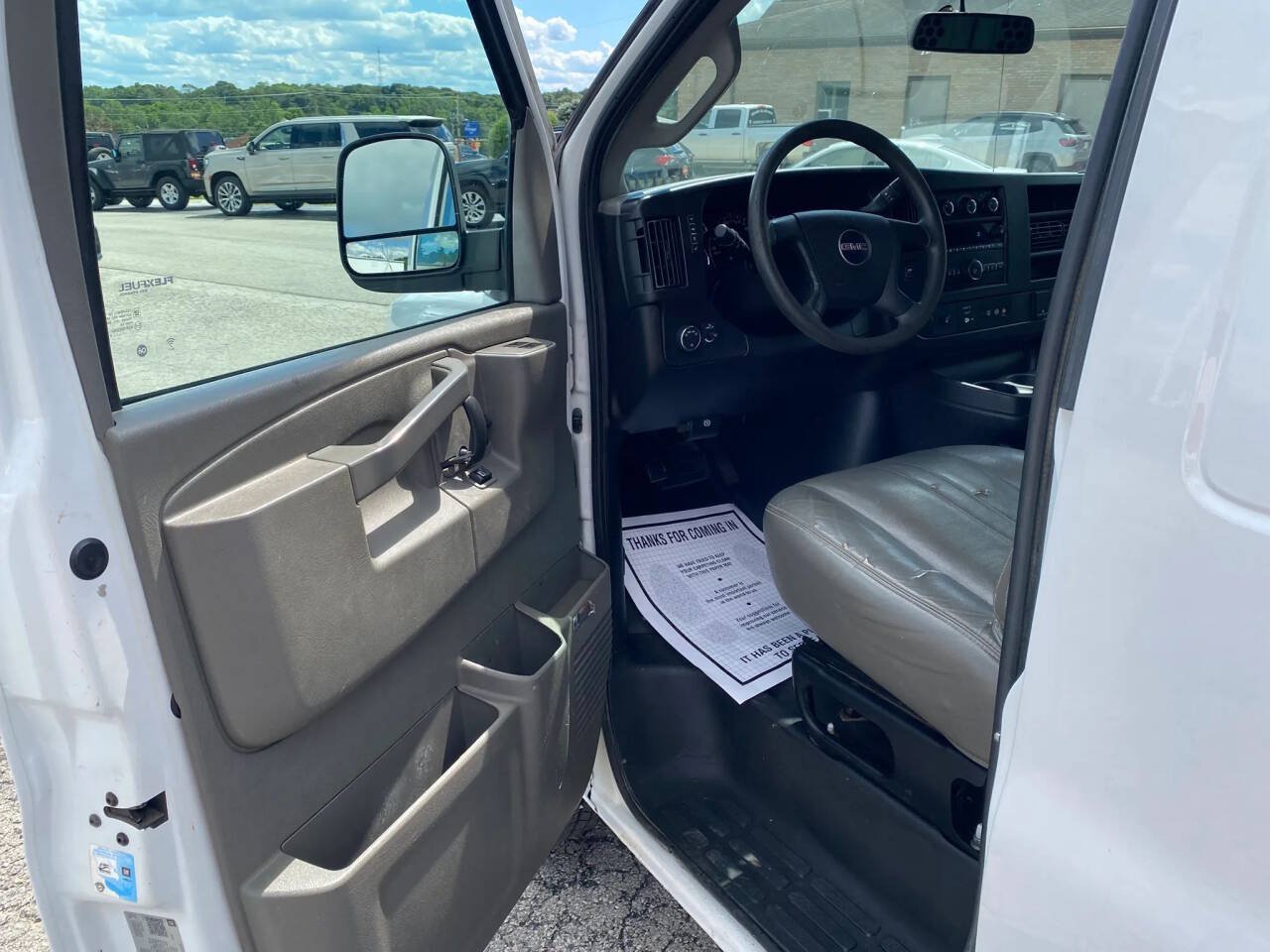 Used 2018 GMC Savana 2500 Extended RWD image 9