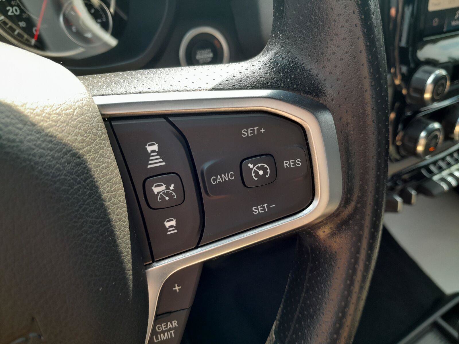 Used 2025 RAM 1500 Warlock AWD/4WD image 15