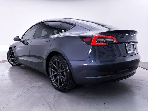 Used 2023 Tesla Model 3 Standard Range RWD image 2