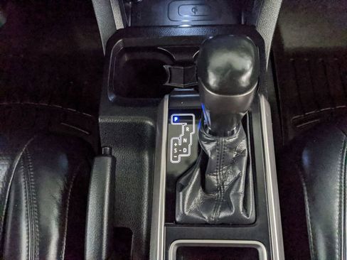 Used 2020 Toyota Tacoma Limited AWD/4WD image 11