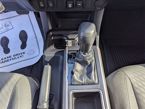 Used 2022 Toyota Tacoma SR5 image 24