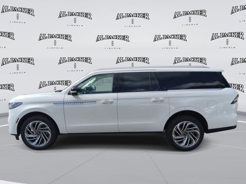 New 2026 Lincoln Navigator L Reserve AWD/4WD image 2
