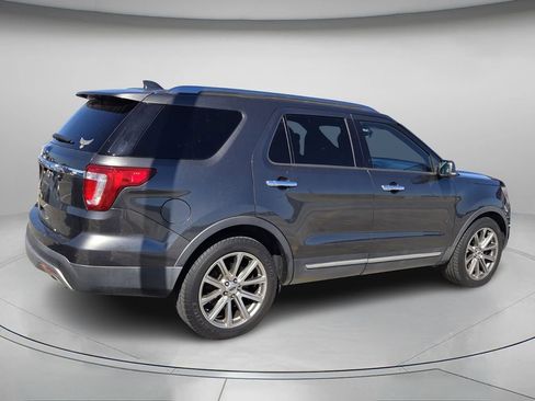 Used 2017 Ford Explorer Limited image 2