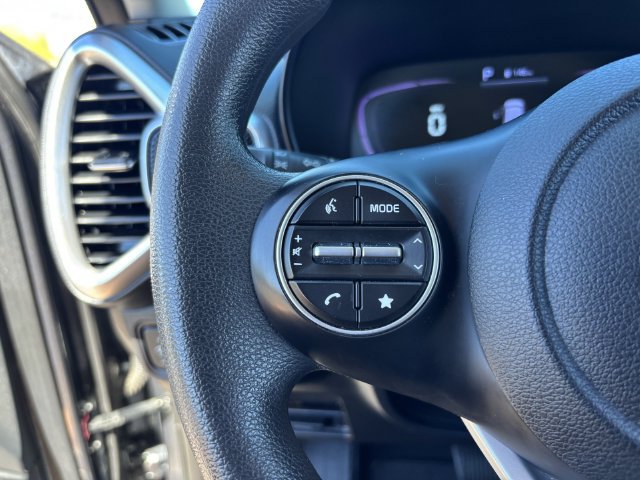 Used 2023 Kia Soul LX w/ Option Group 015 FWD image 27