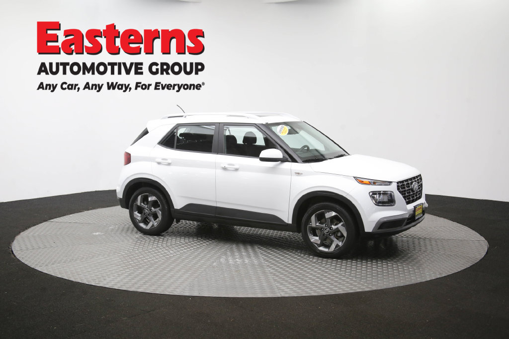 Used 2025 Hyundai Venue SEL FWD image 51