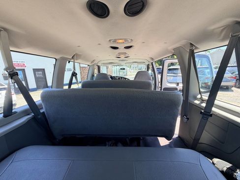 Used 2006 Ford E-350 and Econoline 350 XL RWD image 60