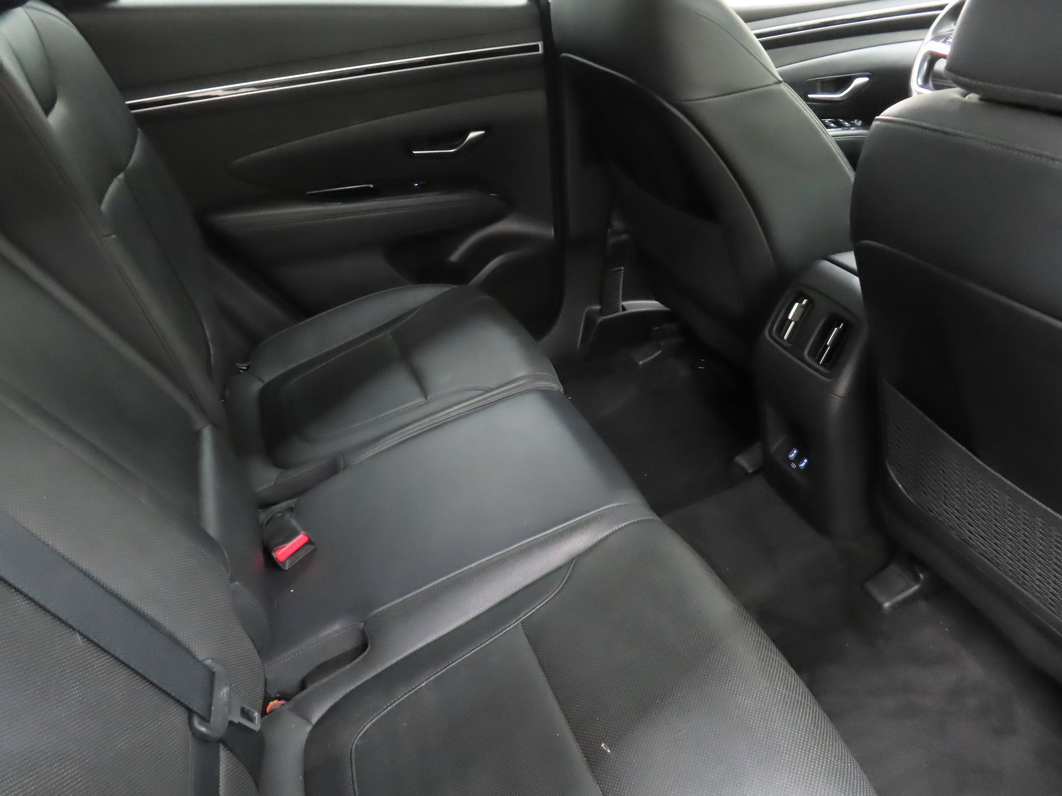 Used 2022 Hyundai Tucson SEL w/ Convenience + Premium Package FWD image 25