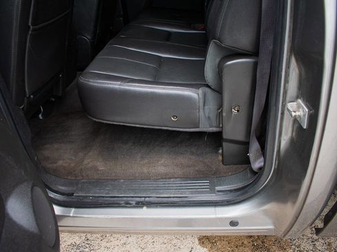 Used 2013 Chevrolet Silverado 3500 LTZ AWD/4WD image 27