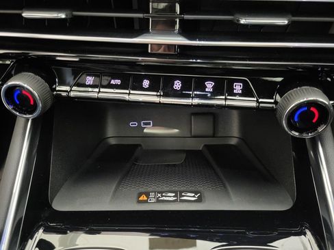 New 2026 Chevrolet Traverse RS w/ LPO, Floor Liner Package FWD image 11
