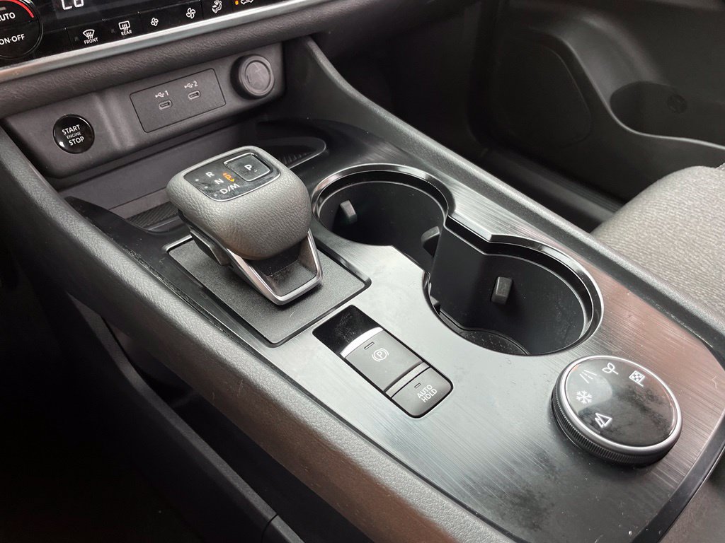 Used 2025 Nissan Rogue SV AWD/4WD image 21