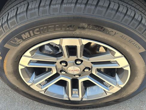 Certified 2025 GMC Terrain Elevation AWD/4WD image 12
