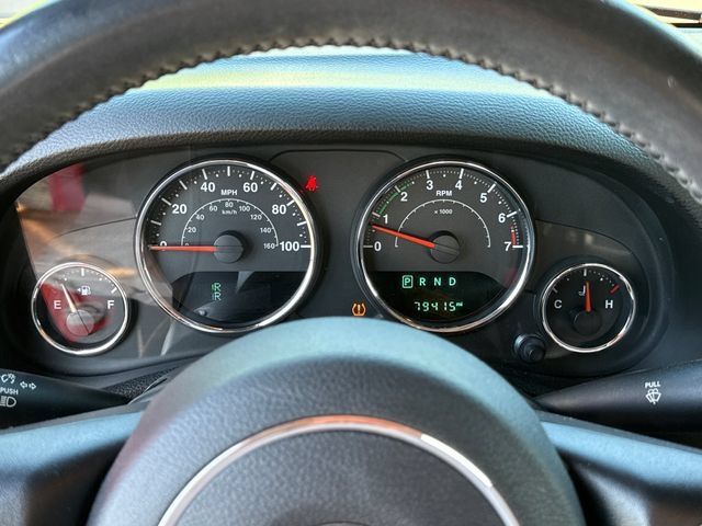 Used 2015 Jeep Wrangler Sport w/ Quick Order Package 24S AWD/4WD image 11