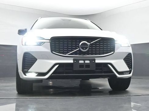Used 2024 Volvo XC60 B5 Plus w/ Protection Package Premier AWD/4WD image 11