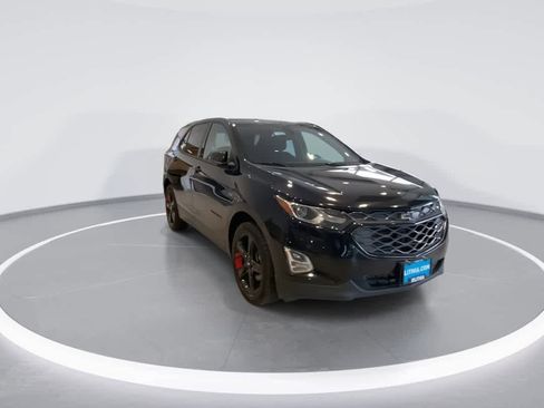 Used 2019 Chevrolet Equinox LT image 2