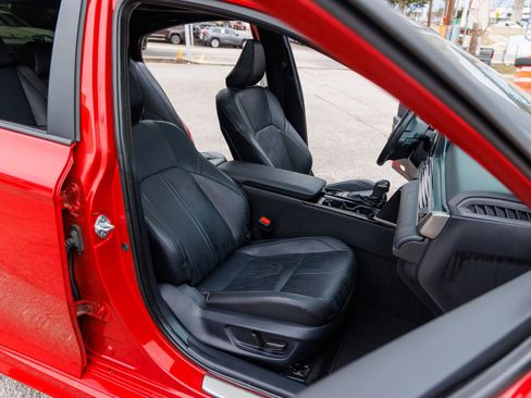 Used 2025 Toyota Camry XSE image 36