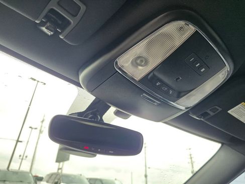 Used 2020 Jeep Grand Cherokee Altitude image 21