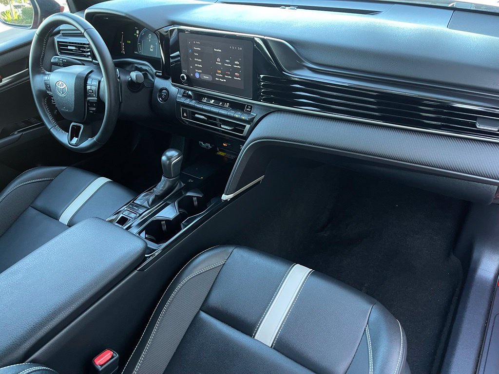 Used 2025 Toyota Camry SE FWD image 18