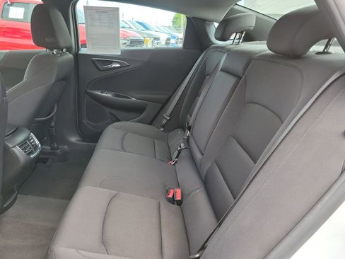 Used 2023 Chevrolet Malibu LT FWD image 16