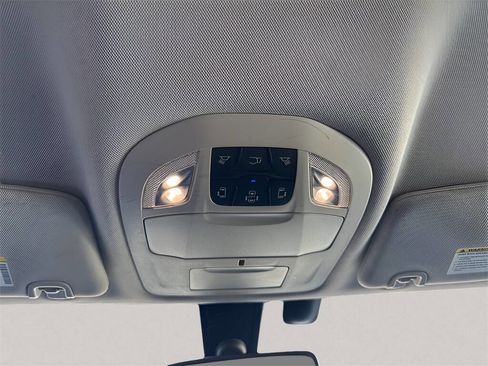 Used 2020 Chrysler Pacifica Touring-L image 21