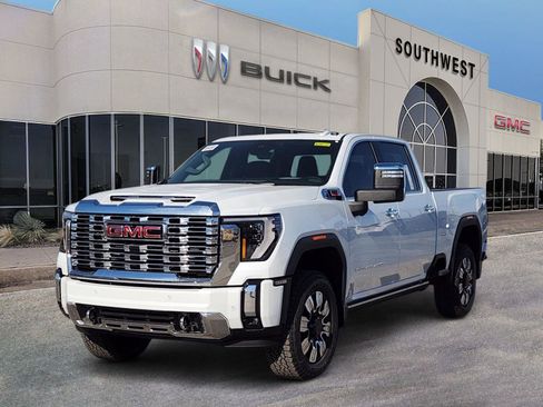 New 2026 GMC Sierra 2500 Denali w/ Denali Reserve Package image 2