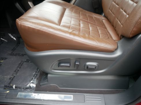 Used 2023 Nissan Titan Platinum Reserve w/ Moonroof Package image 20