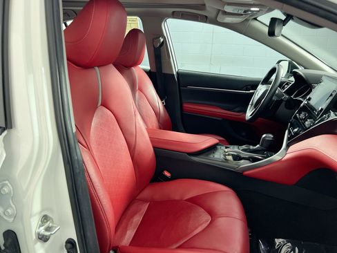 Used 2021 Toyota Camry XSE image 29