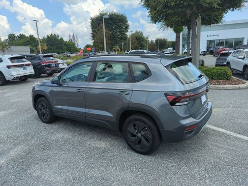 Used 2025 Volkswagen Taos S FWD image 9