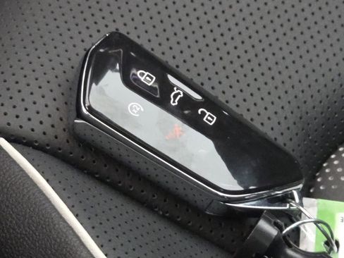 New 2026 Volkswagen Atlas SEL Premium R-Line image 15