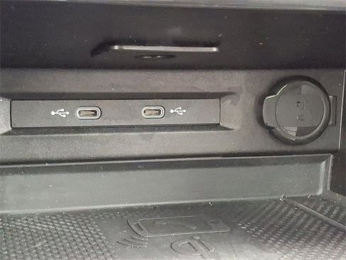 Used 2024 Volkswagen Tiguan SE R-Line image 24