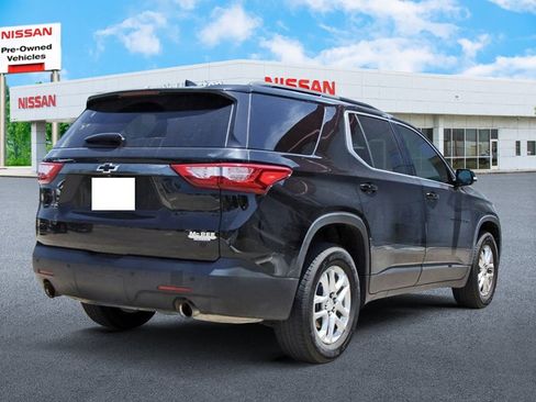 Used 2019 Chevrolet Traverse LT FWD image 4