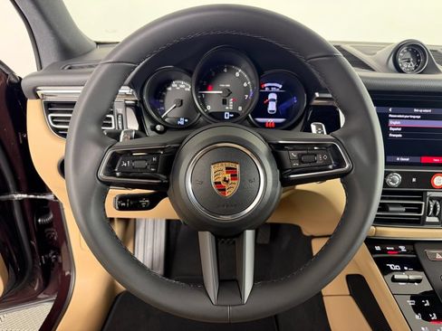 Certified 2026 Porsche Macan AWD/4WD image 28