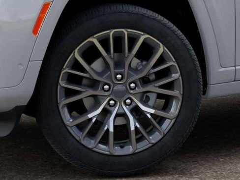 New 2026 Jeep Grand Cherokee L Summit AWD/4WD image 8