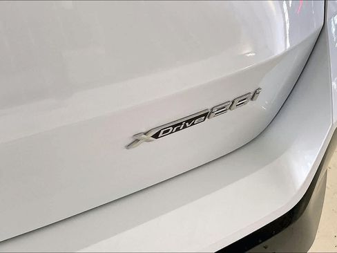 Used 2025 BMW X1 xDrive28i AWD/4WD image 9
