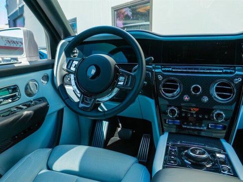 Used 2025 Rolls-Royce Cullinan Black Badge image 78