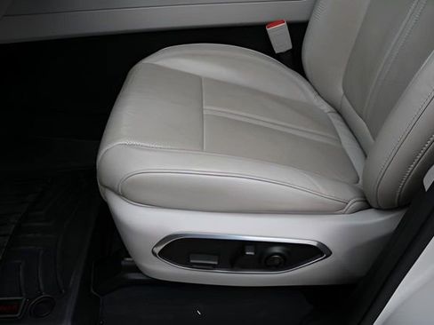 Used 2022 Jeep Wagoneer Series III image 12