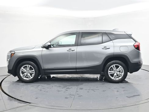 Certified 2024 GMC Terrain SLE image 3