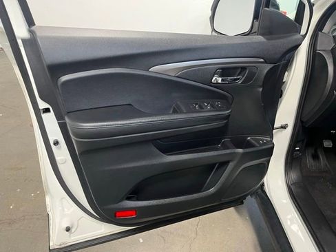 Used 2017 Honda Pilot EX-L image 24