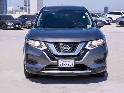 Used 2017 Nissan Rogue S AWD/4WD image 2