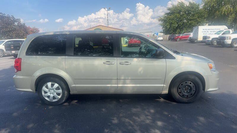 Used 2016 Dodge Grand Caravan SE w/ Quick Order Package 29E SE FWD image 1