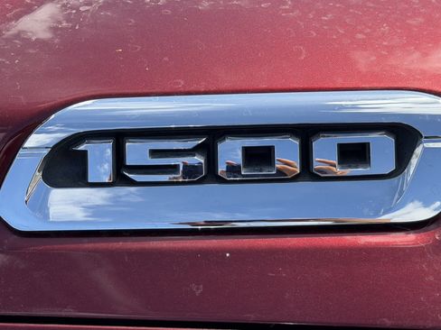 Used 2019 RAM 1500 Big Horn AWD/4WD image 16