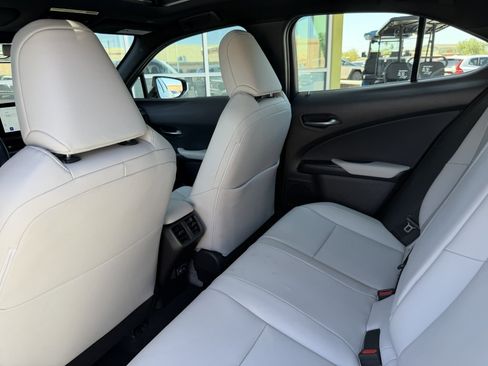 Used 2024 Lexus UX 250h FWD image 30