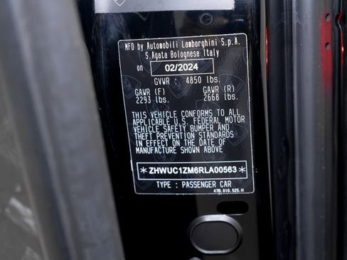 Used 2024 Lamborghini Revuelto image 60