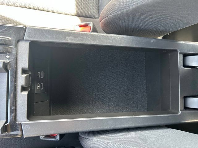 Used 2026 Toyota Prius LE FWD image 26
